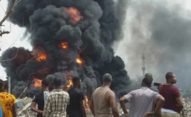 Взрыв с жертвами произошёл в Нигерии на подпольной нефтебазе