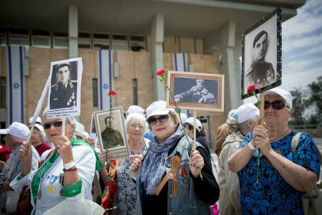 В Омской области объявили о снятии запрета на массовые мероприятия в майские праздники