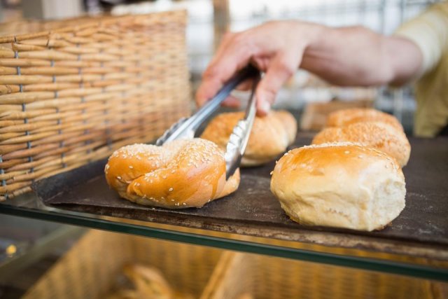 В Роспотребнадзоре объявили о разрешении продажи хлеба без упаковки до 1 июня