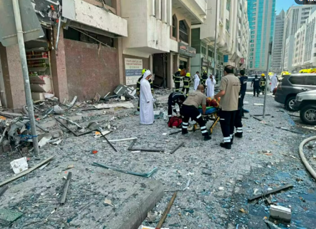 Более 100 человек пострадали в результате взрыва в ресторане ОАЭ