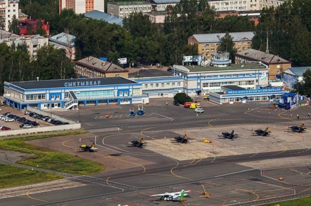 Ремонт взлётной полосы стартовал в аэропорту Сыктывкара