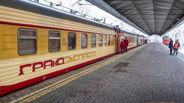 Из Москвы в Санкт-Петербург запущен новый туристический поезд