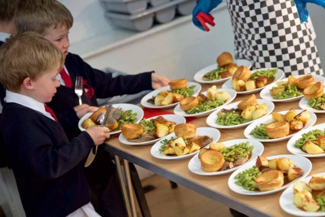 Новое меню школьного питания будет разработано для школьников Приамурья