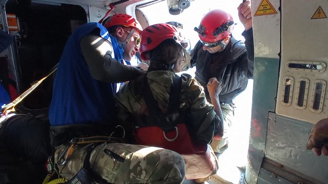 В Сочи пришлось эвакуировать с помощью вертолёта туристов, застрявших в горах