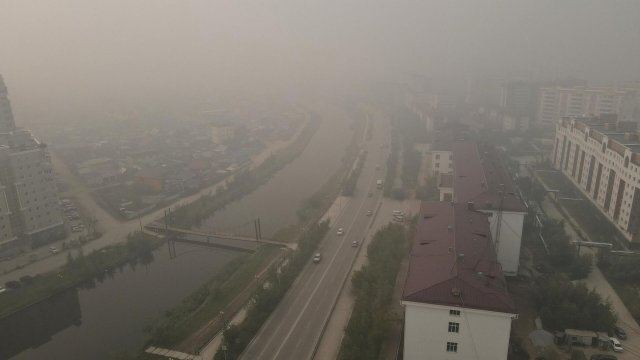 Лесные пожары стали причиной сильного задымления в Якутске