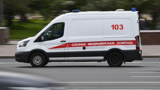Жители многоэтажки в Москве отравились неизвестным веществом