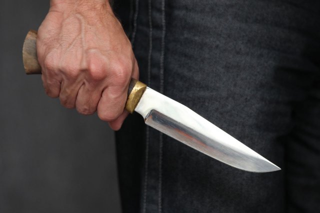 Житель Липецкой области напал на подростка с ножом