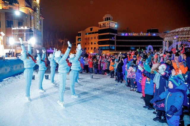 Фейерверк и новогодний концерт отменяют в Ханты-Мансийске