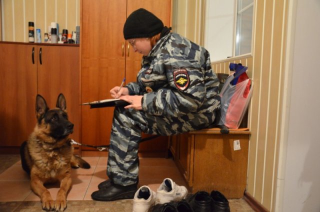 Труп кинолога обнаружен в Москве в квартире с собаками