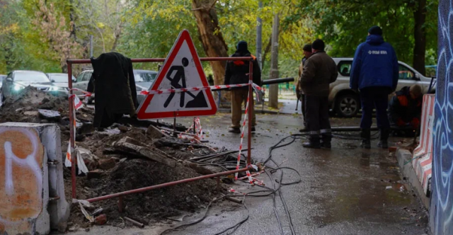 В Волгограде гиперхлорирование воды продолжается из-за прорыва канализации