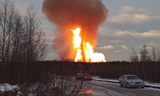 На газозаправочной станции в Ленинградской области произошёл пожар