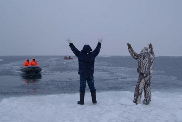 Рыбака в Астрахани унесло на льдине