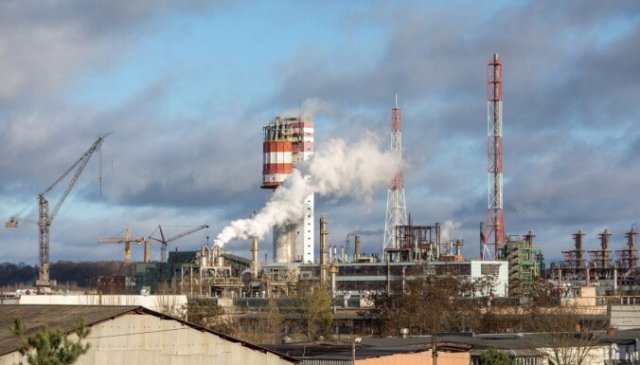 Один из самых крупных заводов в Балтии остановил работу из-за высоких цен на газ
