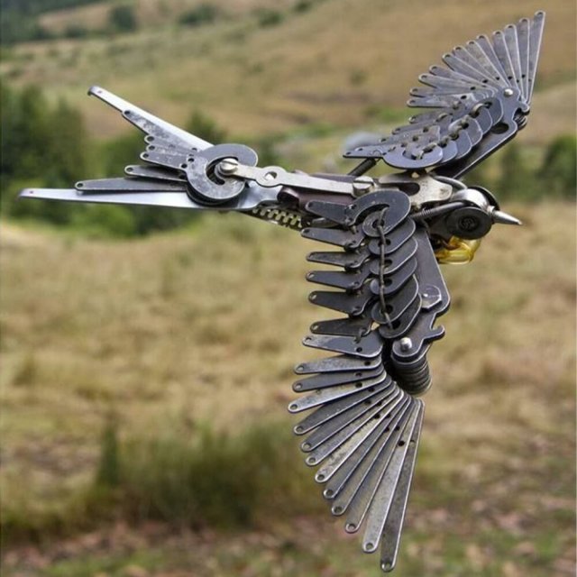 Учёные в Швейцарии создали робота-птицу для природных наблюдений