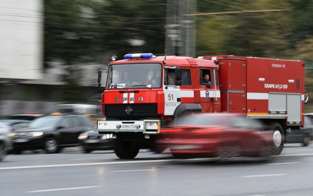 В результате пожара в производственном здании Санкт-Петербурга скончались люди