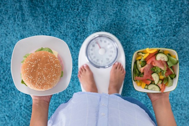 Диетолог дала рекомендации о том, как легко похудеть после праздников