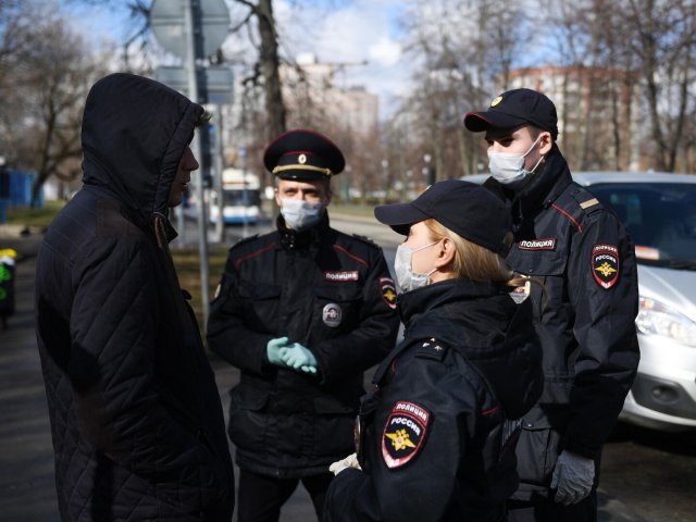 Студенты в Москве устроили стрельбу из автомата Калашникова