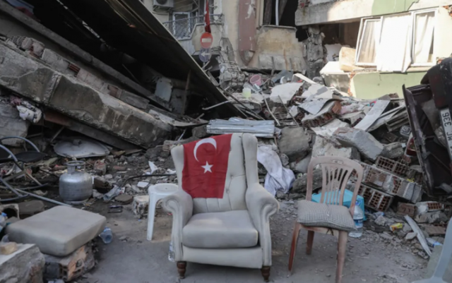 Около 50 человек задержаны в Турции по подозрению в мародёрстве после землетрясений