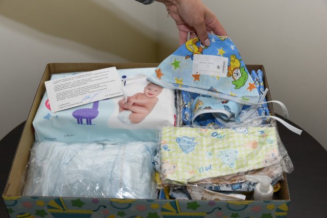 Роскачество проведёт проверку товаров в составе подарочных наборов для новорожденных
