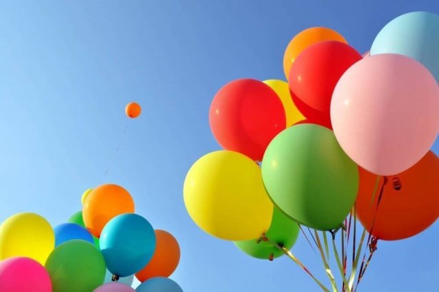 Запуск воздушных шаров запретили в городе Лагуна-Бич в США