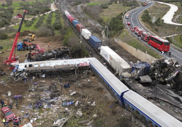 Крупная железнодорожная авария с жертвами произошла в Греции