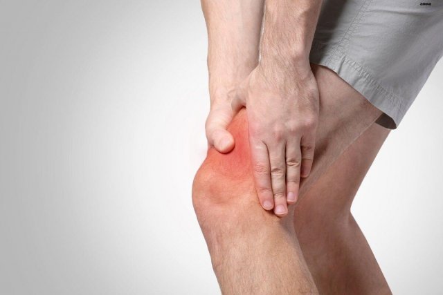 Ортопед перечислил причины боли в коленных суставах