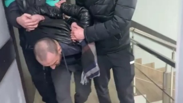 Охранник пострадал в результате конфликта с подростками в Санкт-Петербурге