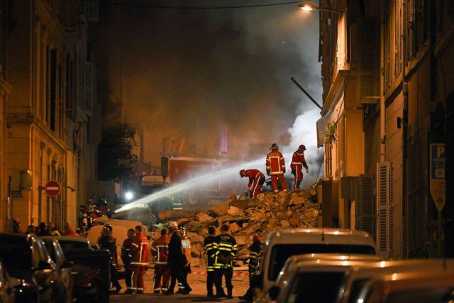 Обрушение дома произошло в Марселе. Пострадали несколько человек.