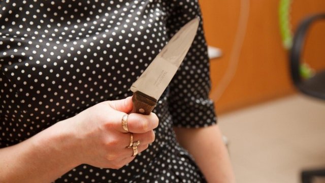 В Башкирии местная жительница напала с ножом на свою дочь