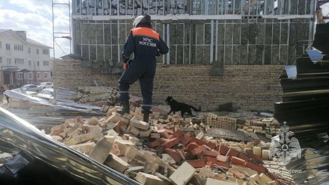 Стена строящегося дома обрушилась в Татарстане