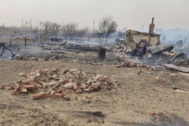Из-за пожара в Забайкальском крае несколько человек остались без жилья