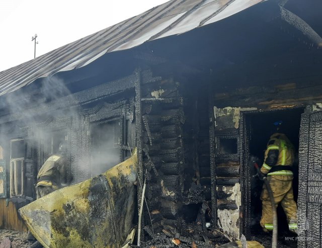 Несколько человек погибли в результате пожара в доме в Москве