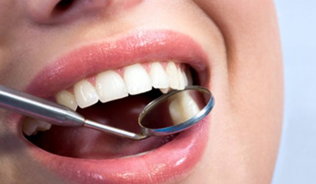 Стоматолог перечислила привычки, которые пагубно влияют на здоровье зубов