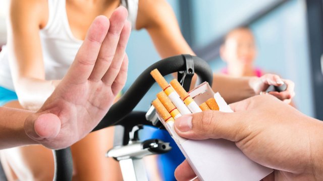 Эксперт порекомендовал придерживаться здорового питания при отказе от курения