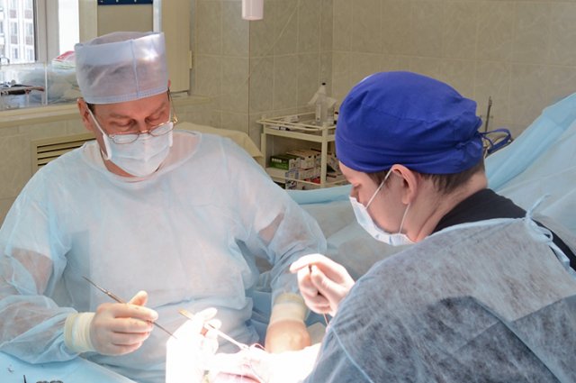 Новосибирские хирурги спасли пациента с некрозом ноги