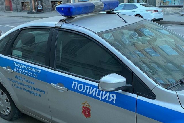 Ученица 6 класса в Санкт-Петербурге выжила после падения с 10 этажа