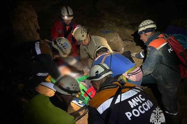 Успешная спасательная операция: турист спасен из пещеры в Башкирии