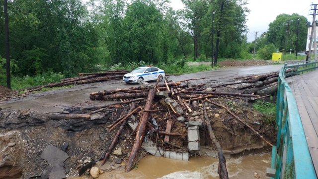 В Байкальске Иркутской области объявлено чрезвычайное положение из-за сильного наводнения