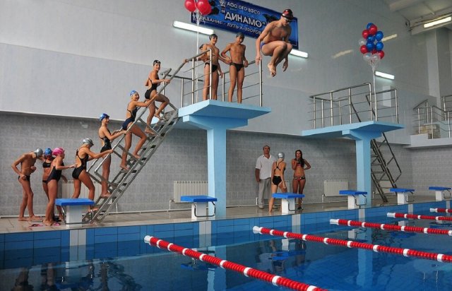 Отклонения обнаружены в нормах воды в бассейне, где отравились спортсмены