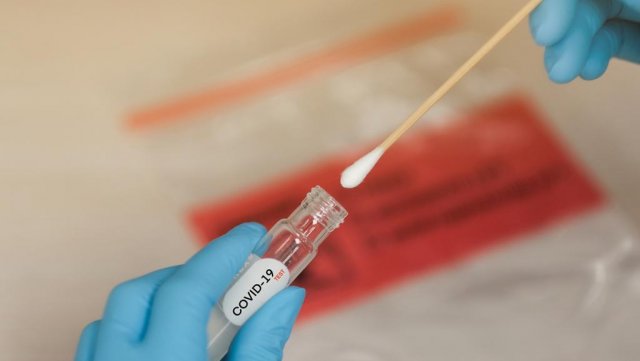 Израиль вводит обязательное тестирование из-за нового варианта коронавируса
