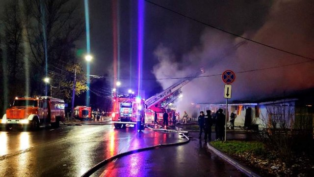Несколько человек скончались в результате пожара в ночном клубе Испании