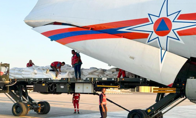 Два самолёта МЧС с гуманитарной помощью для сектора Газа отправлены в Египет