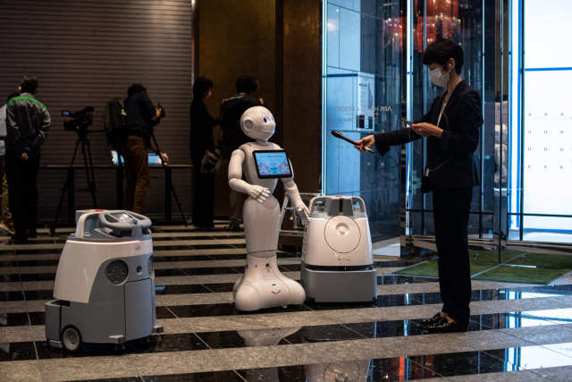 В отелях Германии всё чаще используют роботов в помощь персоналу