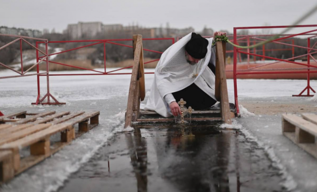 В Волгоградской области частично отменят крещенские купания из-за подъёма уровня воды
