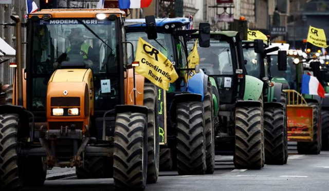 Французские фермеры 26 января заблокируют Париж в знак протеста против сельскохозяйственного кризиса