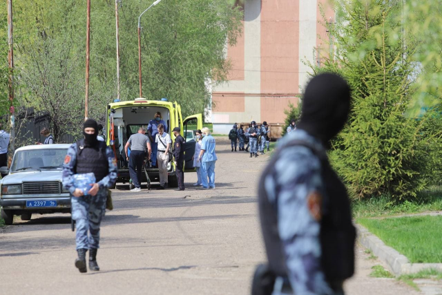 Неизвестный совершил нападение на полицейских в Татарстане
