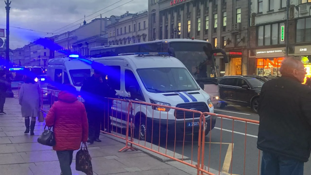 Житель Москвы устроил стрельбу у Исаакиевского собора В Петербурге и был задержан