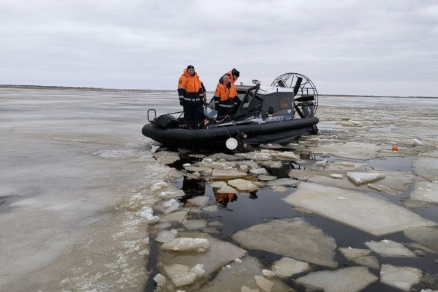 Два рыбака в Новгородской области погибли, утонув в озере