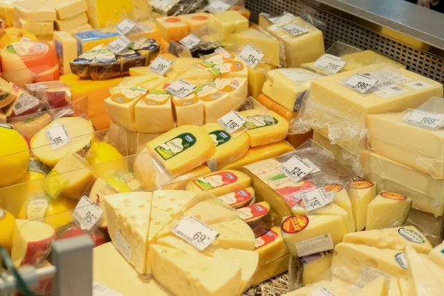 Нидерланды оказались на первом месте по поеданию сыра