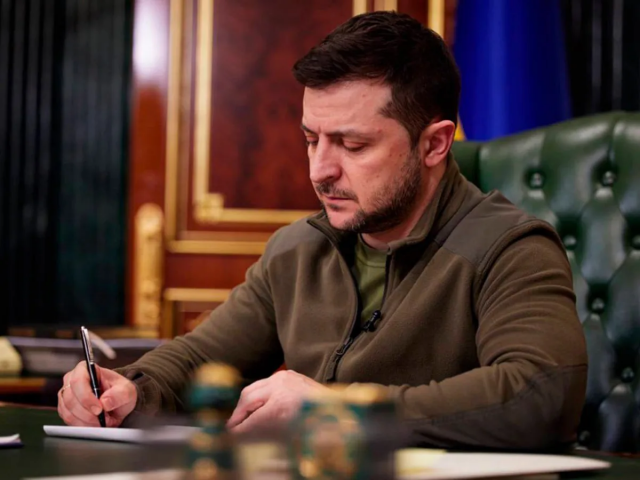 Президент Украины подписал указ о демобилизации срочников